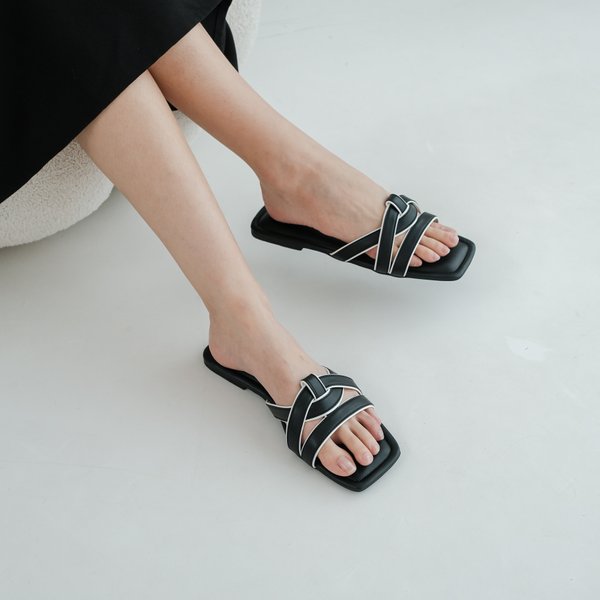 LAURENT SANDALS (BLACK)