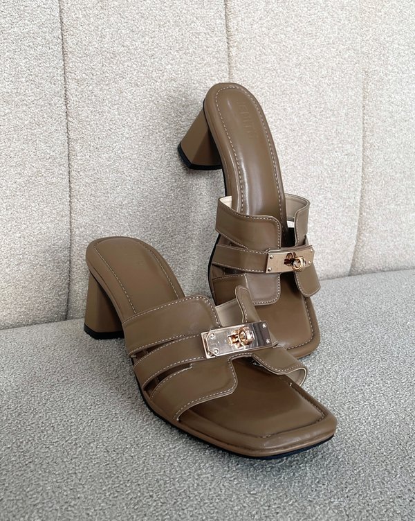 GLENN HEELS (BROWN) 