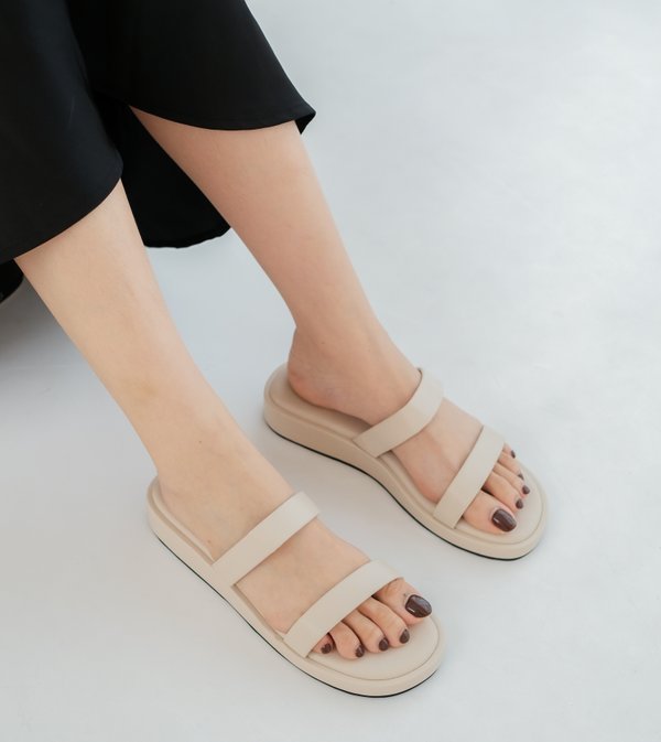 SUI PLATFORM SANDALS (OAT) 