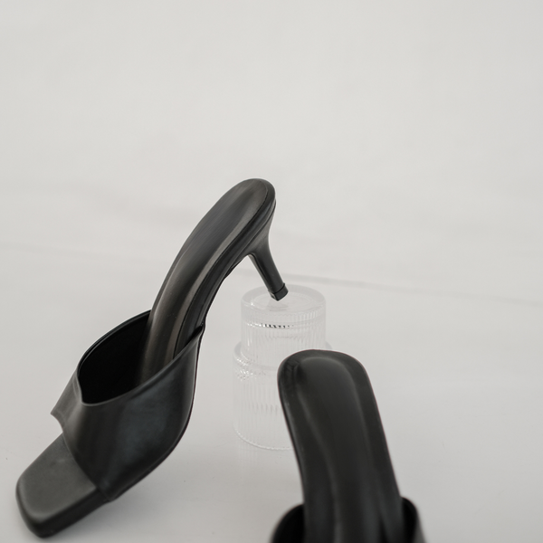 SUNNY HEELS (BLACK)