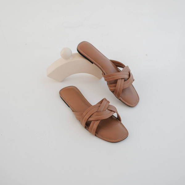 LOLA SANDALS (BROWN)