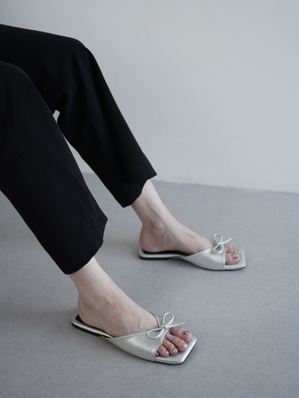 FIYA SANDALS (SILVER) 