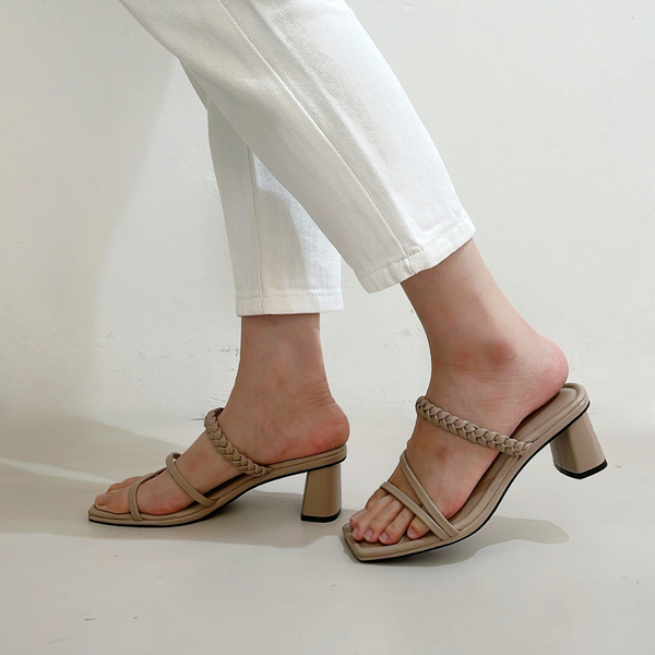 ROSELLE BLOCK HEELS (ETOUPE) 