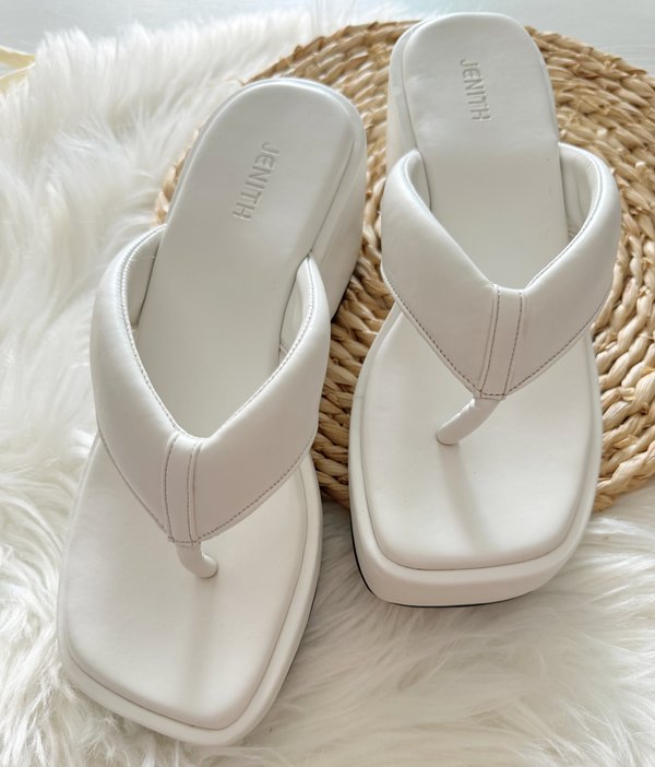 [SAMPLE SALE] CLARICE PLATFORM SANDALS (WHITE) - SIZE 36 