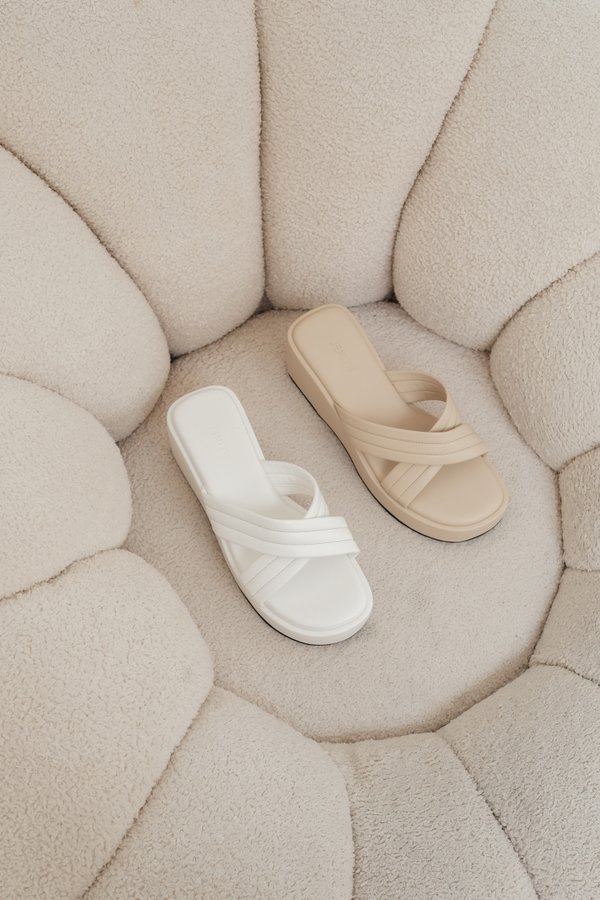 [SALE DEAL] MATTHIAS PLATFORM SANDALS (OAT/WHITE)