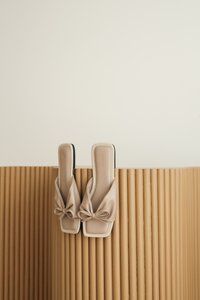 BORA SANDALS (ETOUPE)