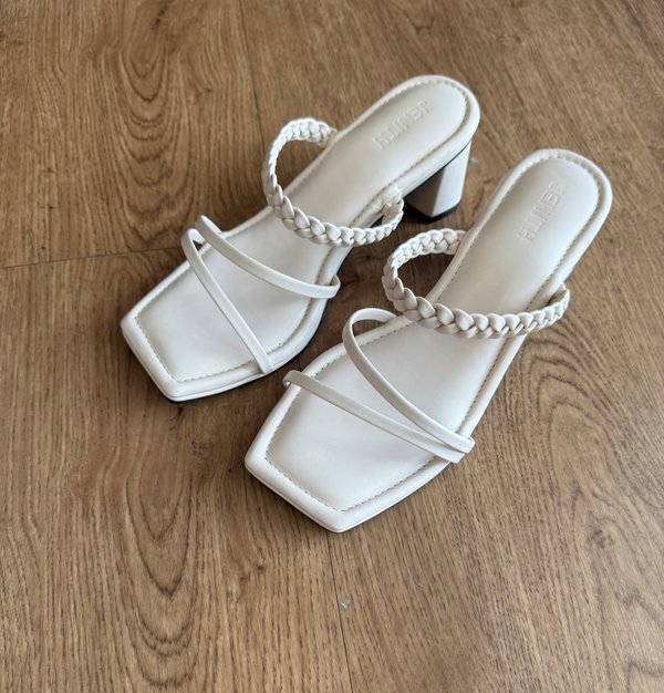 ROSELLE BLOCK HEELS (BONE)