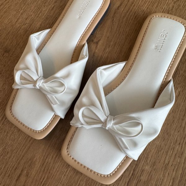 BORA SANDALS (WHITE)