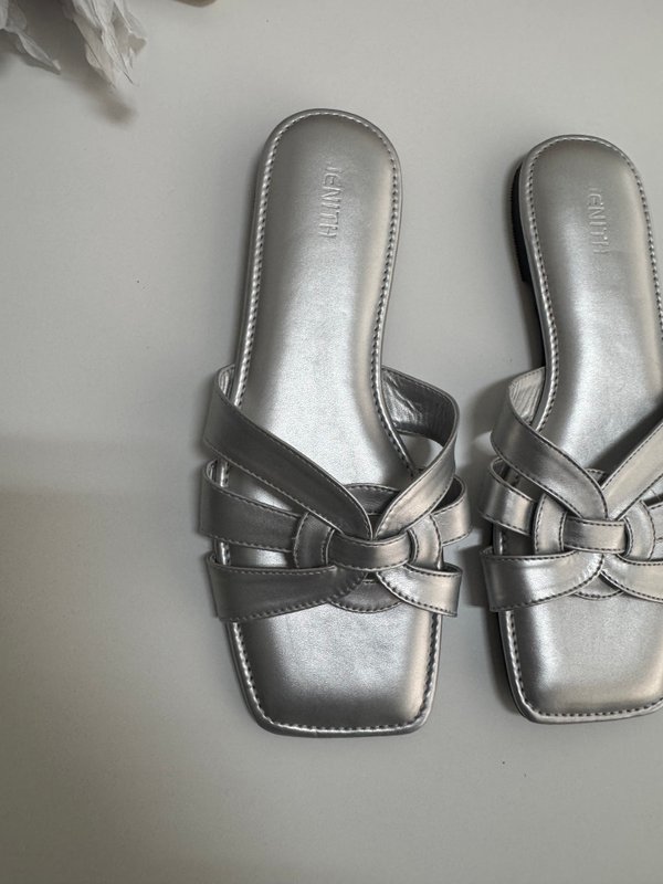 [SAMPLE SALE] SILVER SANDALS