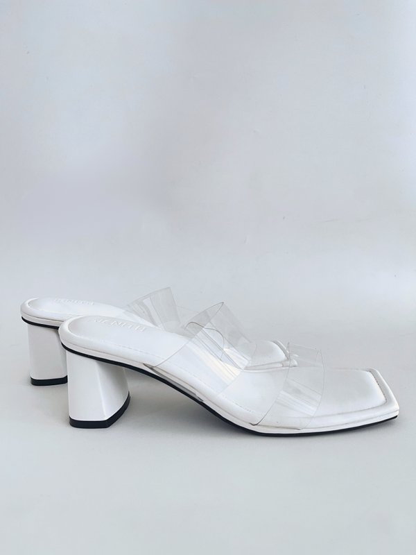 WINNIE BLOCK HEELS (WHITE)