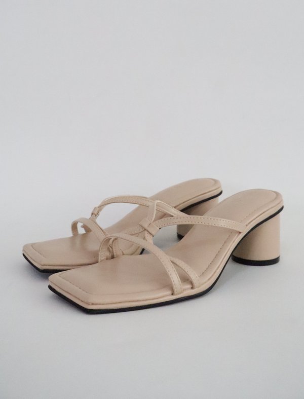 JULIANA BLOCK HEELS (NUDE)