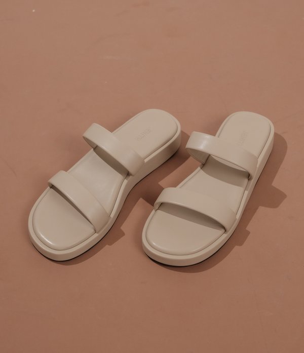 SUI PLATFORM SANDALS (ETOUPE)