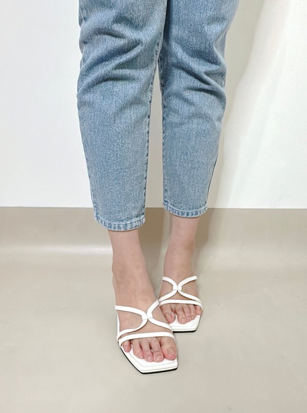 JULIANA BLOCK HEELS (WHITE)