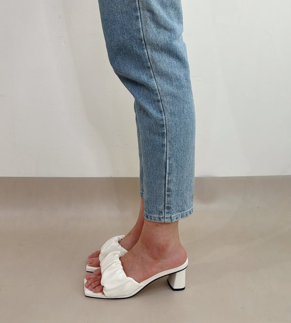 SHEELA BLOCK HEELS (WHITE)