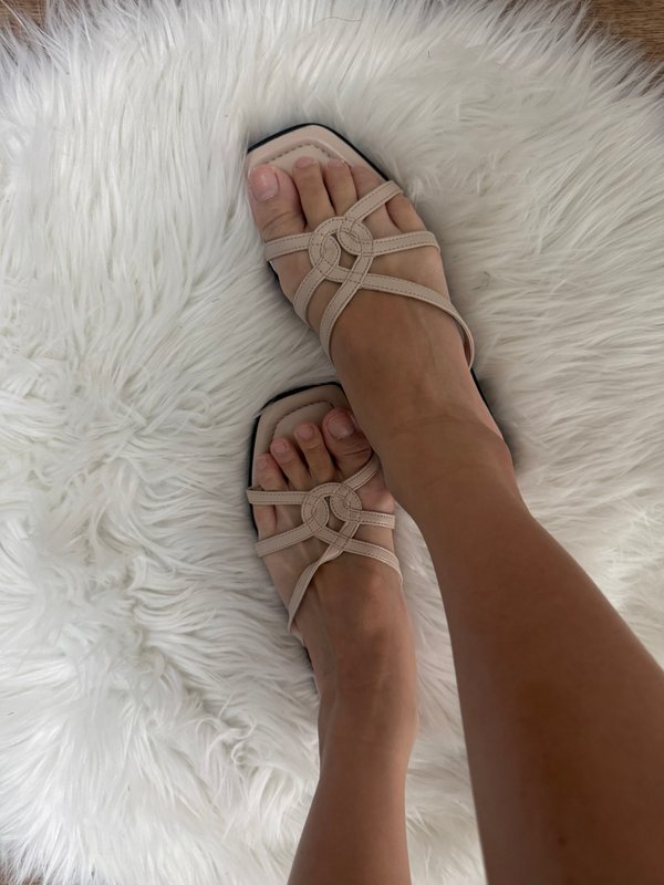 [SAMPLE SALE] LAYLA SANDALS (OAT)