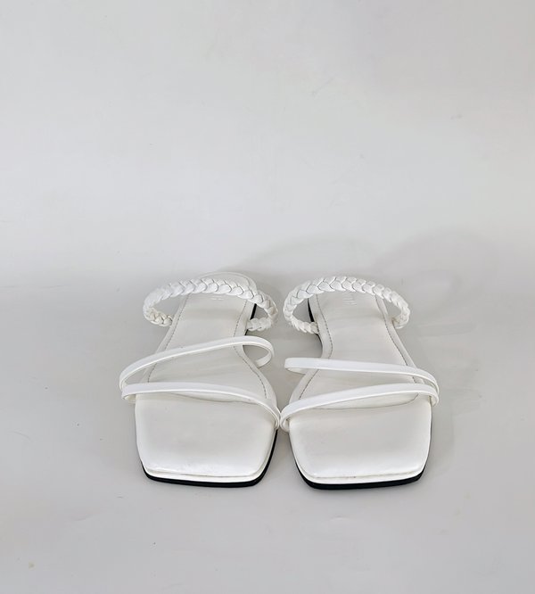 REEKO SANDALS (WHITE)