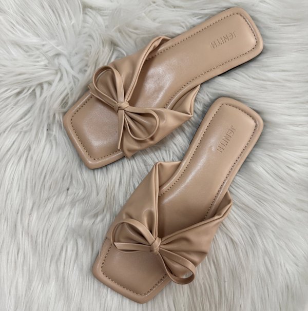 BORA SANDALS (NUDE)