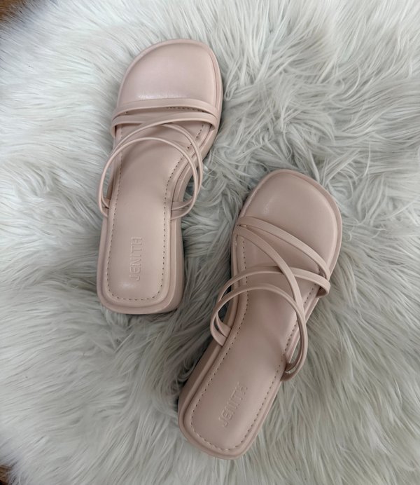 ZANE PLATFORM SANDALS (BABY PINK)