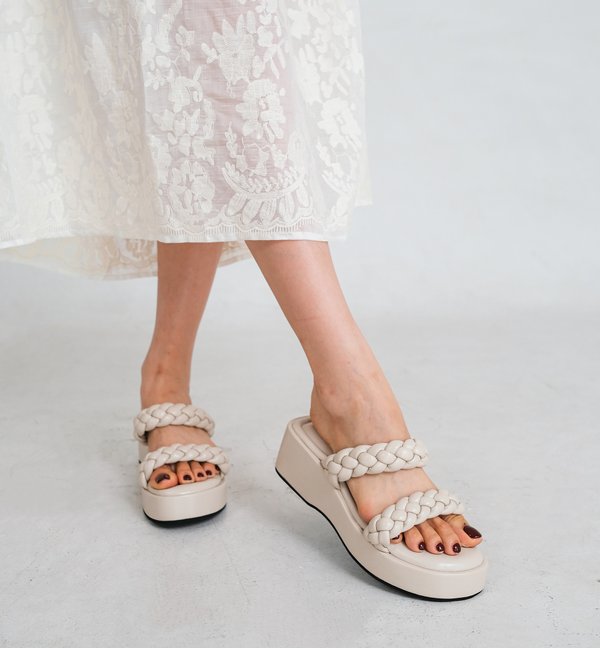 PAMELA BRAIDS PLATFORM SANDALS (OAT)