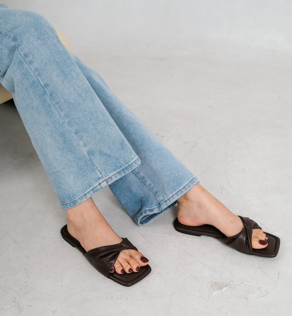 NOAH SANDALS (ESPRESSO)