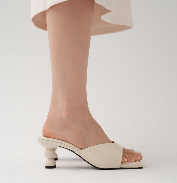 TRICIA PEBBLE HEELS (IVORY)
