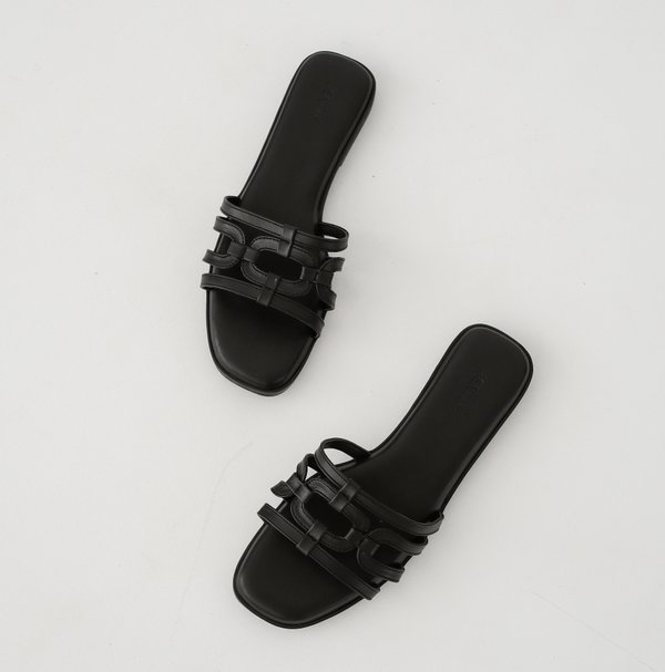 ANYA SANDALS (BLACK)