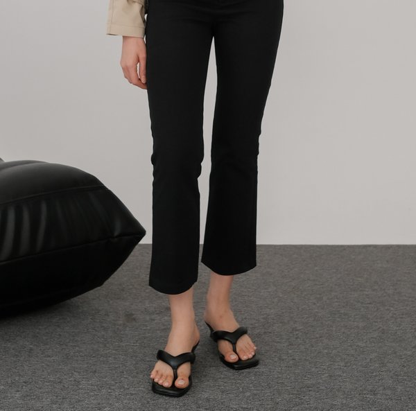 BASIC THONG WEDGE HEELS (BLACK)