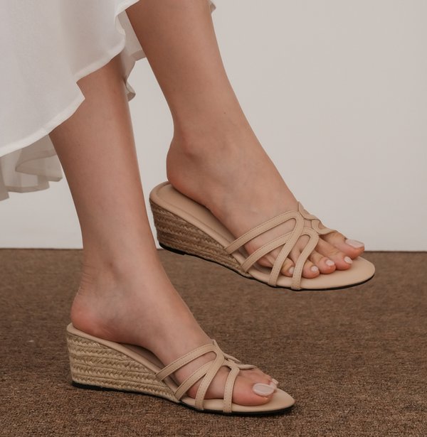 ZIG ZAG ESPADRILLE WEDGE (NUDE)