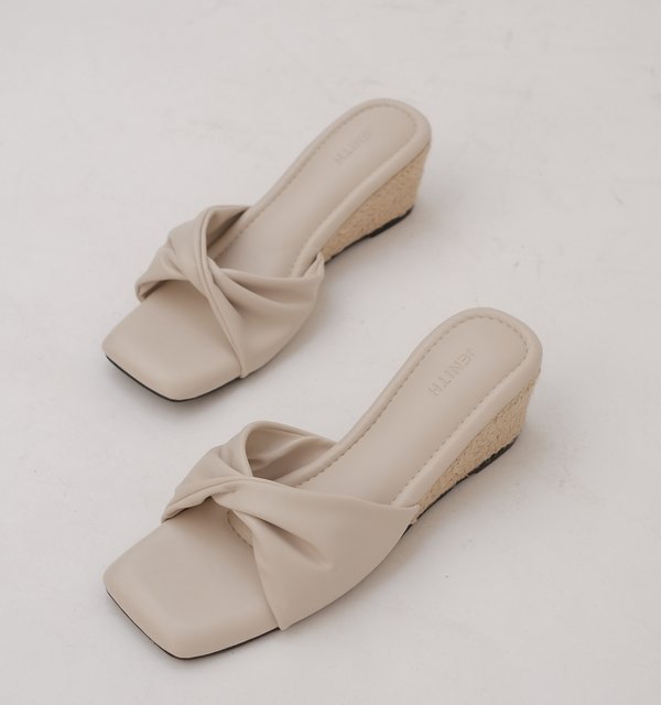 FAITH ESPADRILLE WEDGE (OAT)