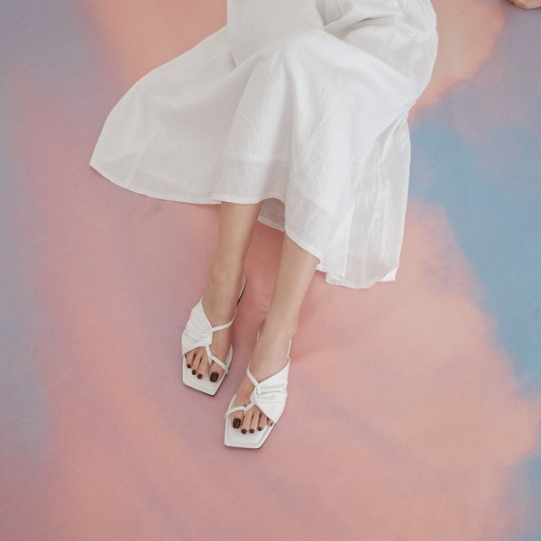 EMILIE SANDALS (WHITE)