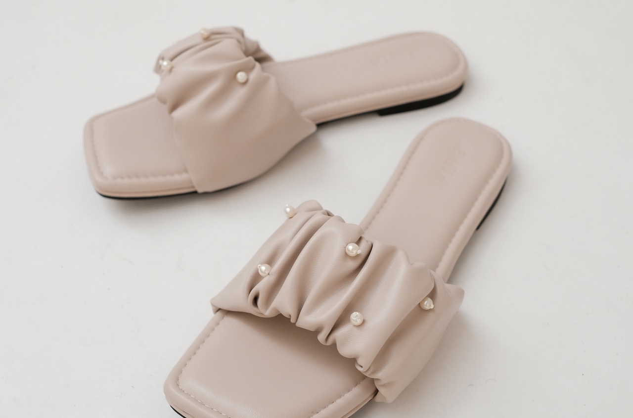 Anya Sandals 